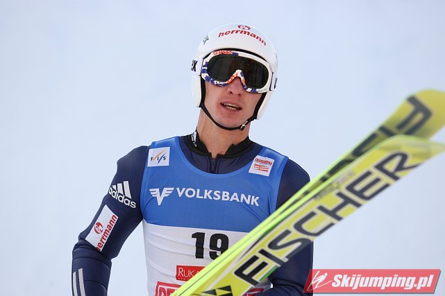 011 Nikolay Karpenko